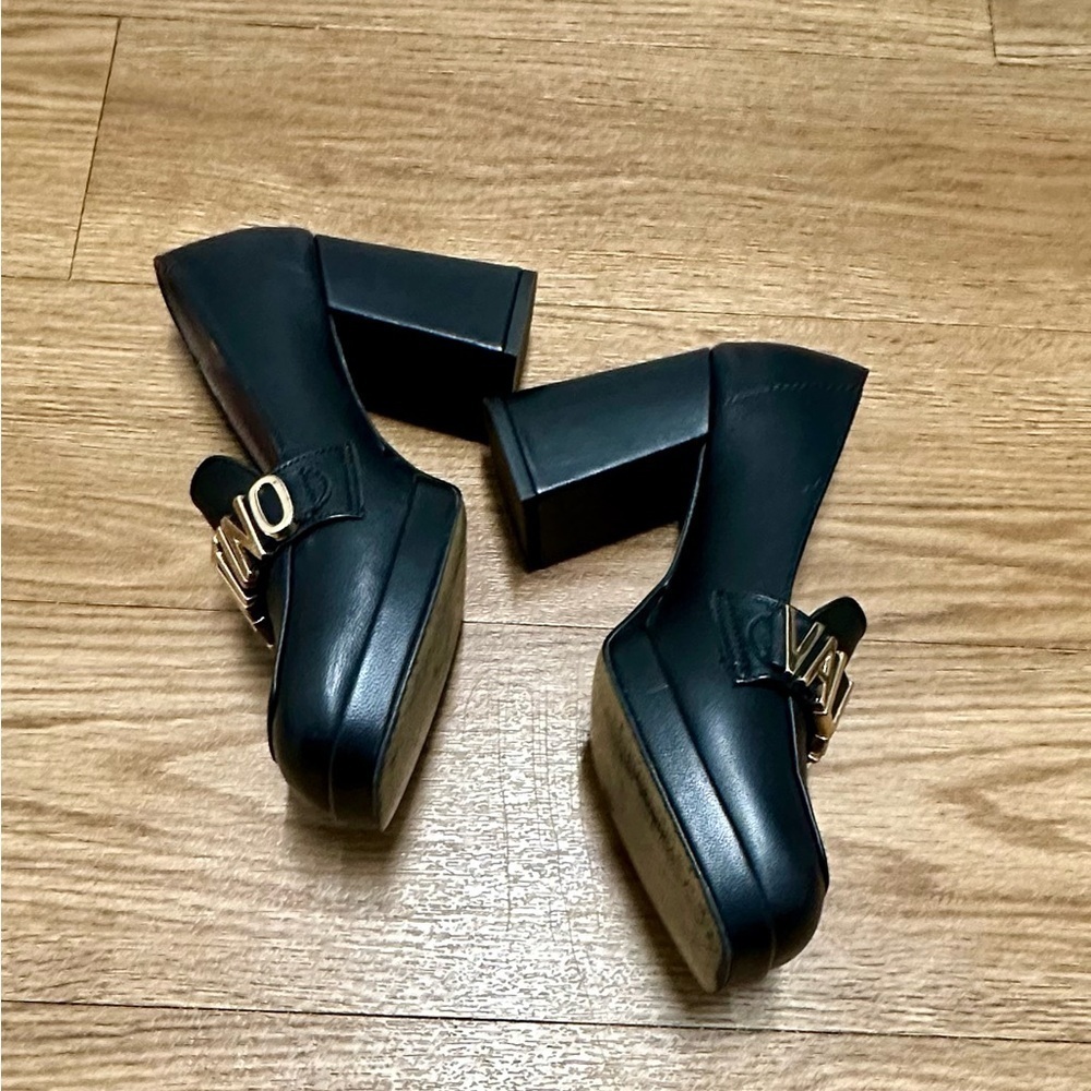 VALENTINO BY MARIO VALENTINO
Rosalinda Logo Leather Heeled Loafers - Picture 3 of 16